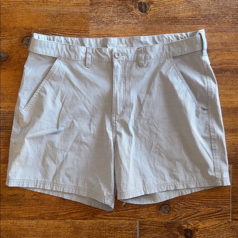 Huk Women's Light Gray Shorts